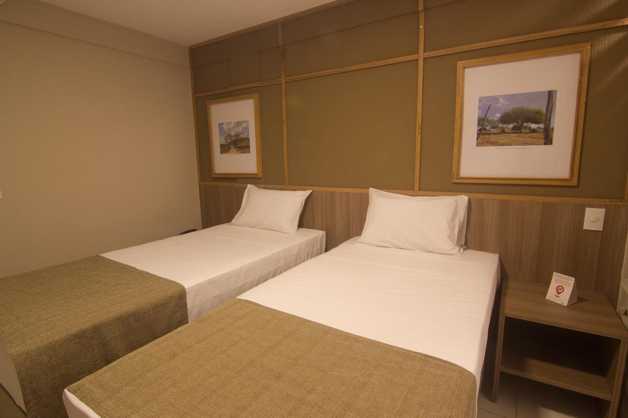 Hotel Privillege Santana do Ipanema ภายนอก รูปภาพ